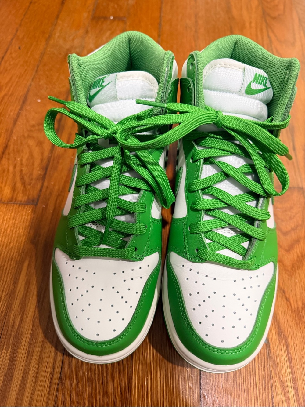 Nike women High-Top Sneakers in Green and White worn once only